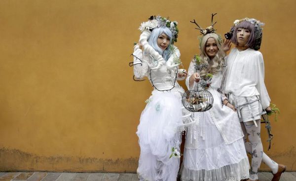 万圣节到了，日本人也躁起来了，妆容吓死个人