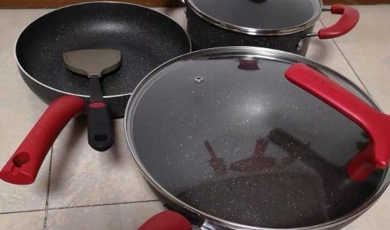 不粘锅可以用铁铲吗