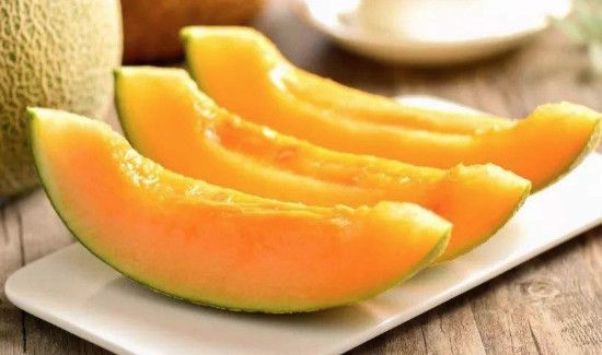 哈密瓜软绵绵的不脆是坏了吗