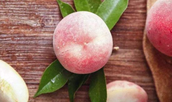 桃和西红柿可以一起吃吗