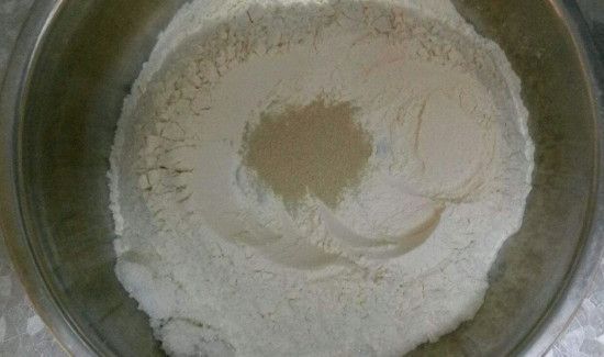 用酵母粉发面还用小苏打吗