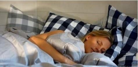 嘴唇上火起泡怎么消除？