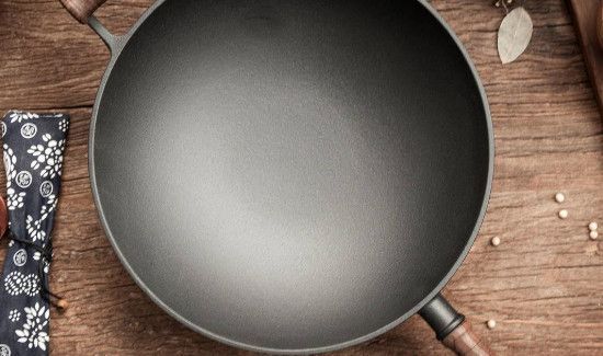 不粘锅生锈了还能用吗