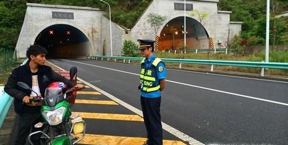 摩托车到底能不能上高速？你真的知道吗？