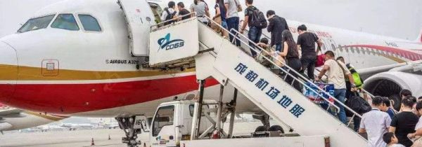 喷雾放行李箱里可以吗