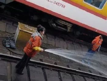 阿姨洗铁路是什么意思？