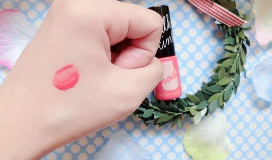 口红蹭到衣服上怎么洗