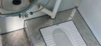 家里厕所堵了怎么办？