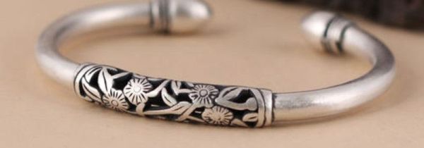 花纹银手镯缝隙好脏怎么清洗