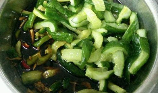 老黄瓜怎么储存到冬天吃