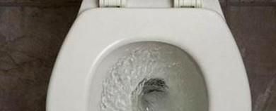 马桶堵了怎么解决（一招就搞定）