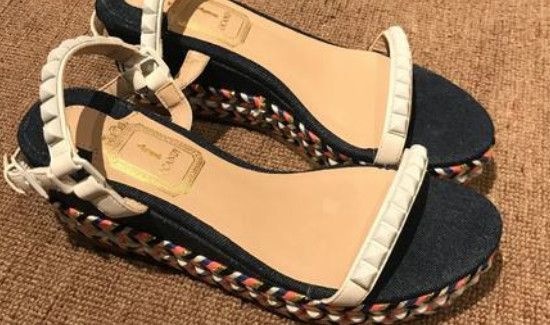 凉鞋臭味怎么快速去除