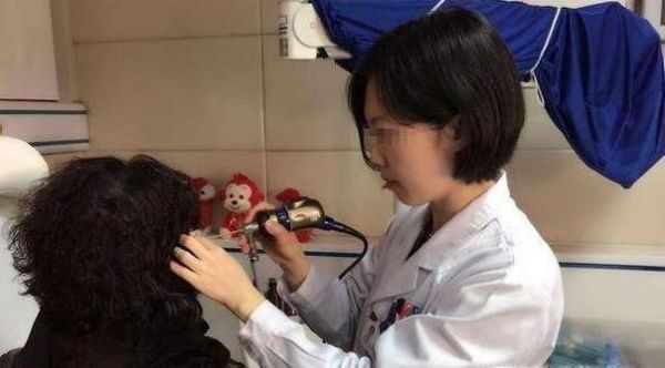 教你掏耳朵的正确姿势！