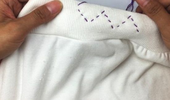 圆领衣服领口大怎么缝