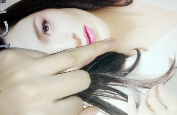 人的手五个指头分别叫什么，那个是正面和反面