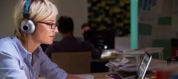 听音乐工作真能提高效率吗？