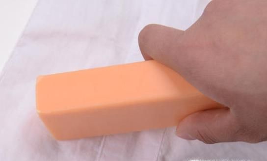 衣服被染色了怎么办，怎么让衣服还原