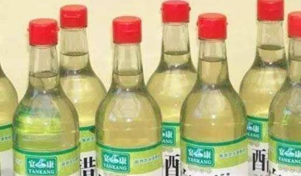 衣服被染色了怎么办，怎么让衣服还原