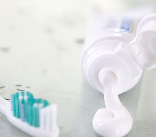 用牙膏洗脸有什么好处？