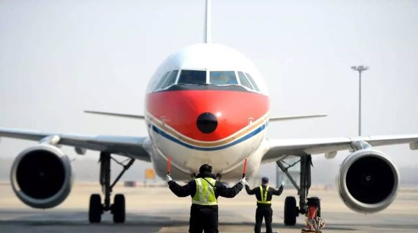 坐飞机不能带什么？