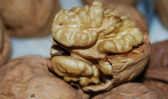 桃仁怎么处理后才能吃