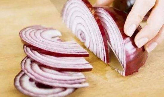 怎样切洋葱可以避免泪流满面