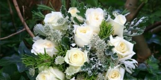 不同颜色的玫瑰代表什么含义呢