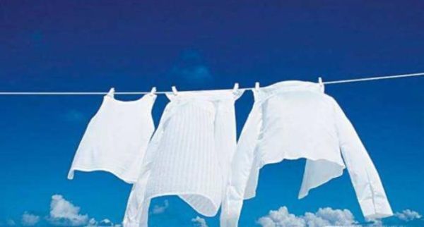 衣服被染色了怎么办，怎么让衣服还原？