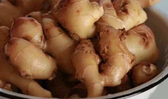 姜绿皮了还能吃吗