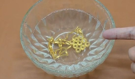 黄金用打火机烧了一下变黑了怎么办