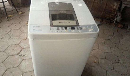 全自动洗衣机能给鞋子脱水吗