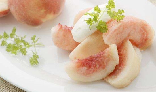 苹果桃子可以一起榨汁吗