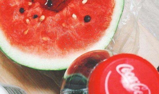 可乐和西瓜一起吃会拉肚子吗