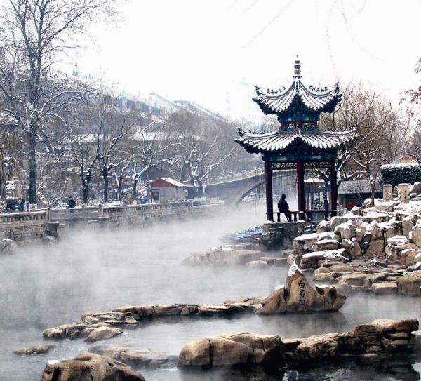 泉城是哪个城市？