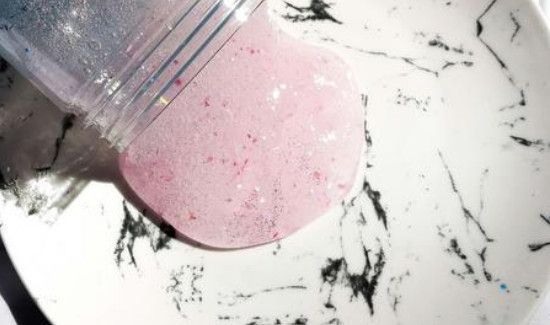 衣服上弄上水晶泥怎么去除