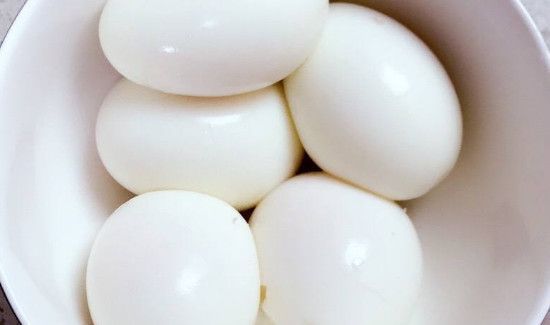 熟鸡蛋放一天了还能吃吗