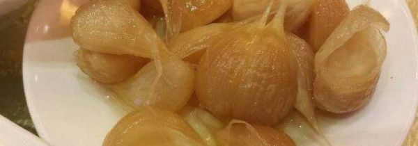 糖蒜变蓝色了怎么回事啊