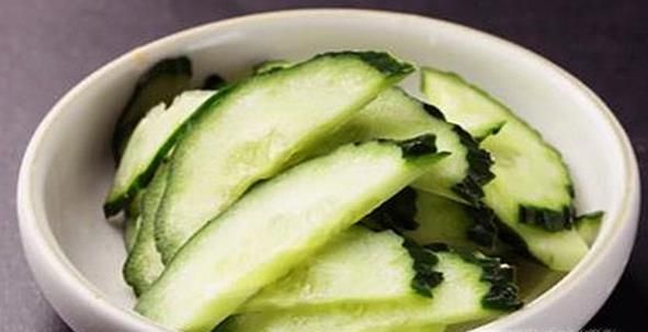 黄瓜如何切成菱形 黄瓜的切法