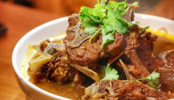 羊蝎子是羊的哪个部位?