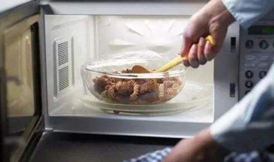 微波炉热菜要用保鲜膜吗