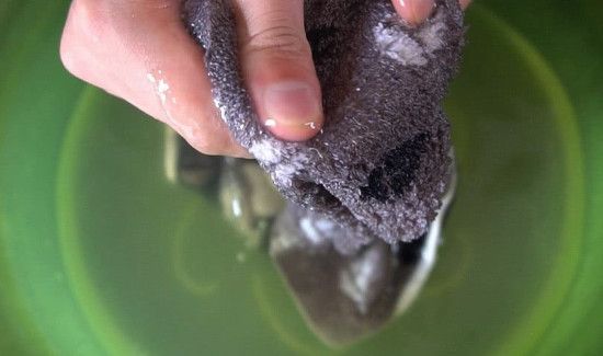 毛巾上面有黑色斑点怎么去除