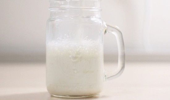 纯牛奶放冰箱冷藏拿出来能喝吗