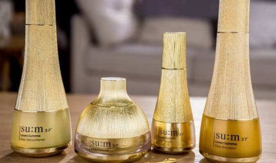 化妆品放行李箱里可以托运吗