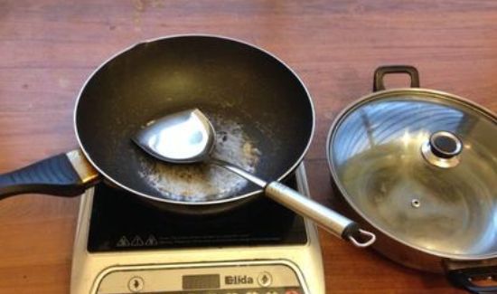 电磁炉炒菜容易糊锅为什么
