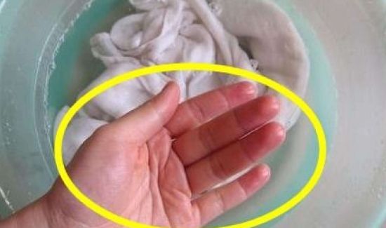 彩漂液能洗白衣服吗