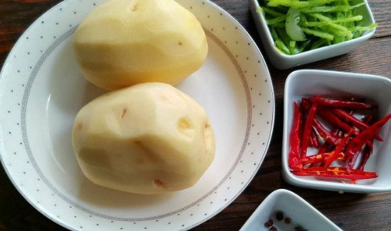 土豆切了变黑可以吃吗