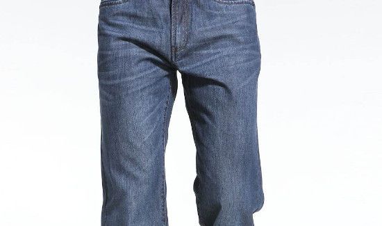 牛仔裤有刺鼻的味道怎么去除