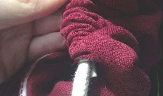 裤子抽绳掉了怎么办弄进去