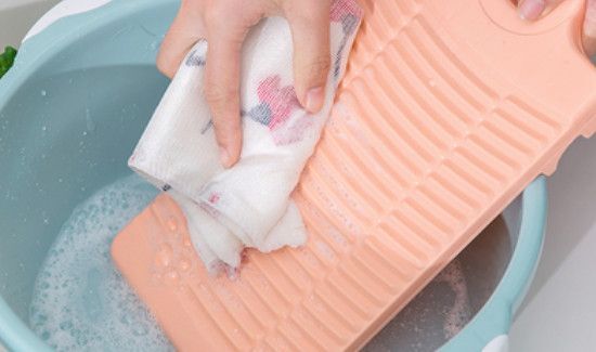 衣服上玻璃胶怎么洗掉