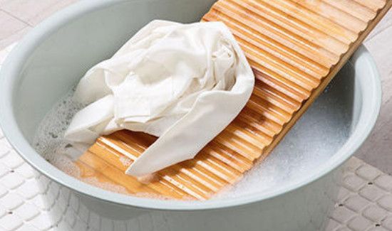 衣服上玻璃胶怎么洗掉